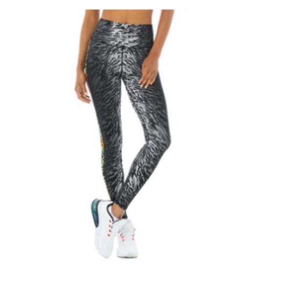 Alo Vapor High Waist Zebra Legging - Picture 2 of 5